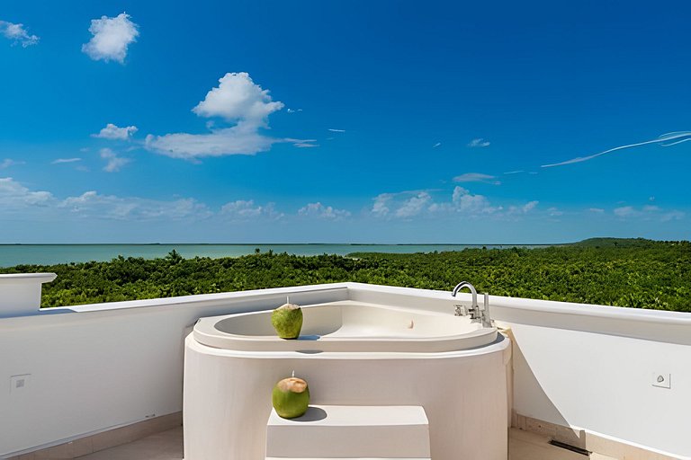villa de lujo autosustentable con playa privada