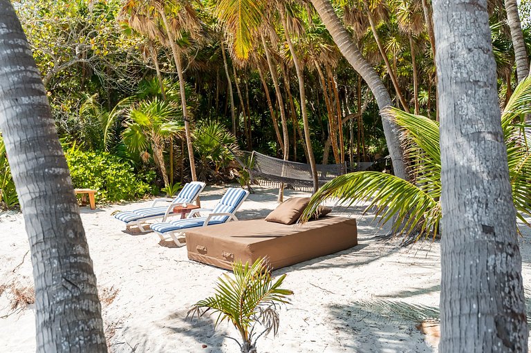 Amazing ECO Palapa at Private Beach in Sian Kaan.