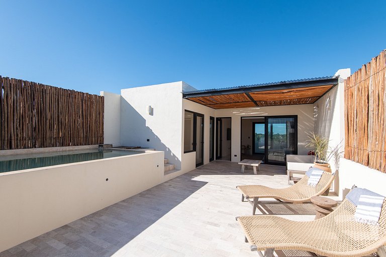 swim-up residence · ground floor · boutique condo