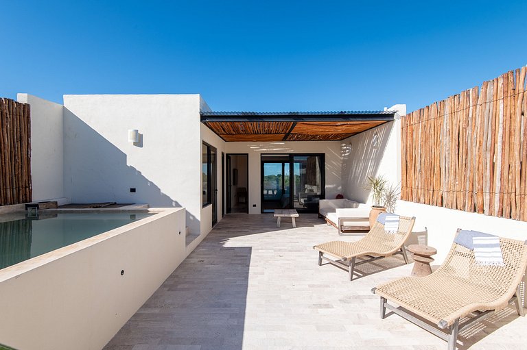 swim-up residence · ground floor · boutique condo